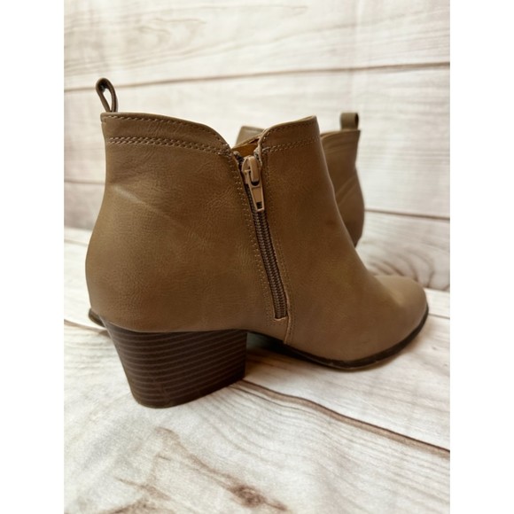 SM New York Light Brown Ankle Boots, Size 8.5 - Picture 3 of 4